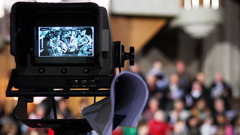 Gottesdienstübertragungen im Fernsehen, Radio,